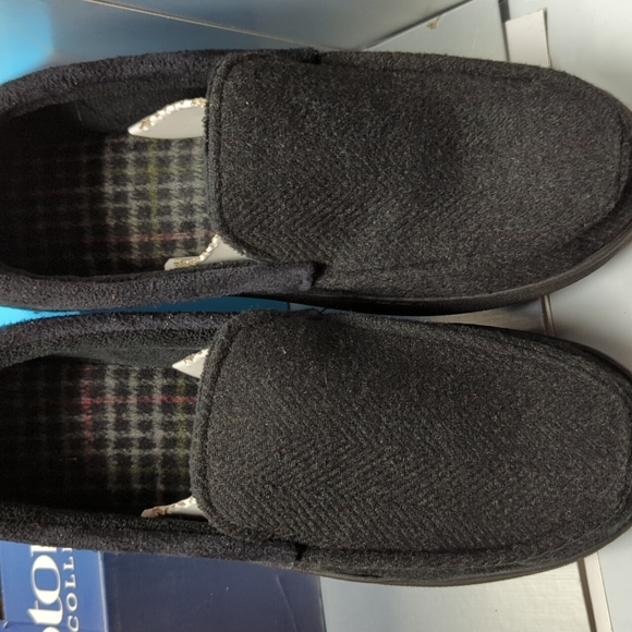 BNIB ISOTONER Men’s memory foam Gel fused Slippers 8-9 Medium - Picture 7 of 10
